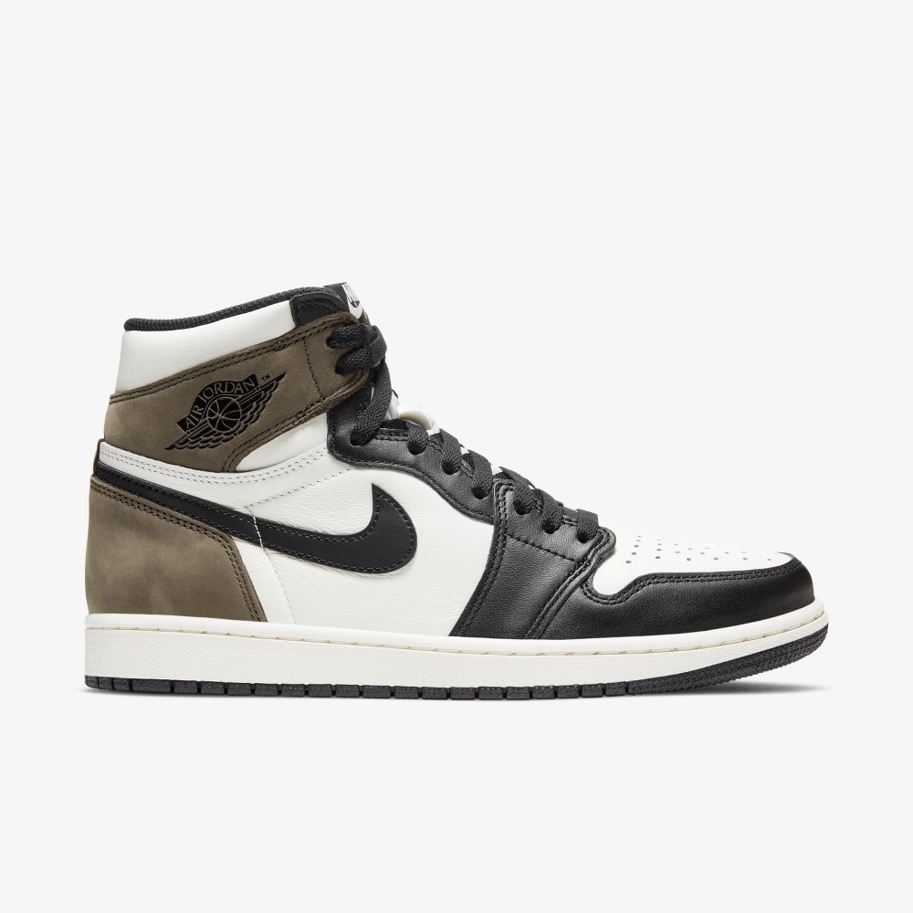 Away Taxi en images | Air Jordan 1 La Air Jordan 1 Mid Wear | 105